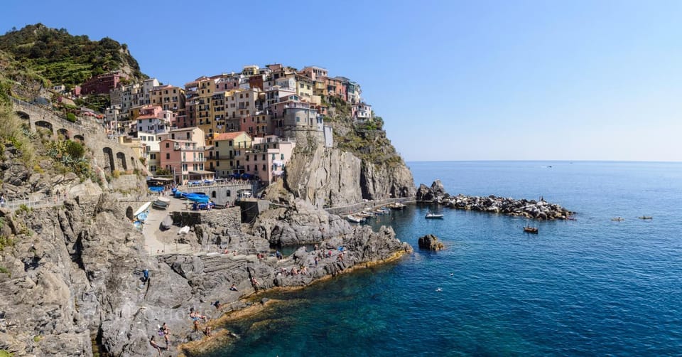 The Sea View Attic Bed and Breakfast in Manarola
