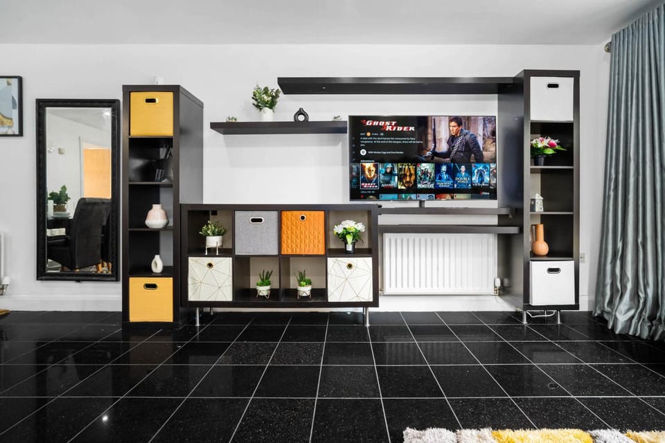 Spacious 4-bedroom House in Birmingham near city centre with Parking and ideal for families and groups House in Birmingham