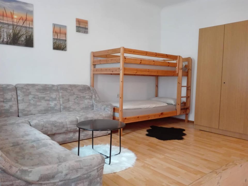 Living room, Bedroom, bunk bed, Family