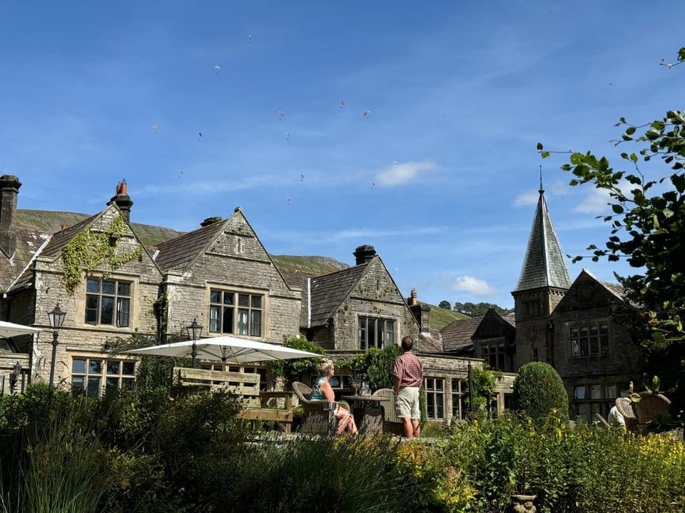 Property building, Day, Garden, Garden view