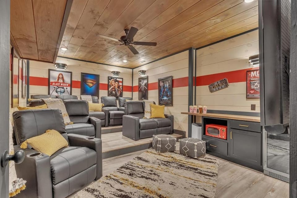 Soaky Bear Hideaway By Echo Peak Vacations House in Sevierville