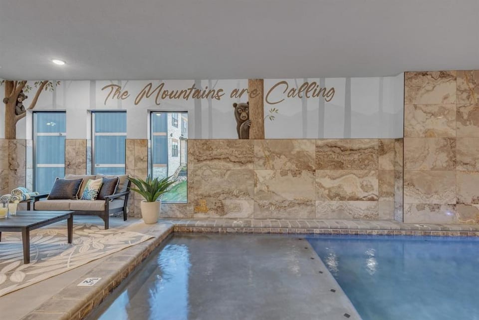 Pool view, Swimming pool