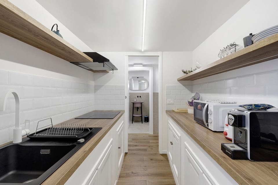 Kitchen or kitchenette, Living room