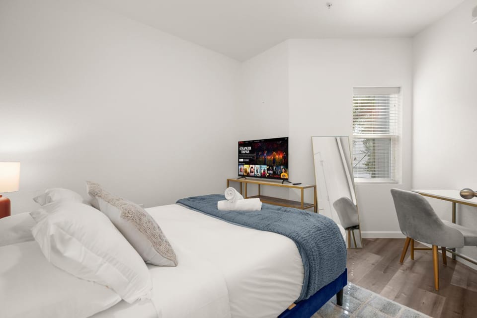 TV and multimedia, Bedroom, internet
