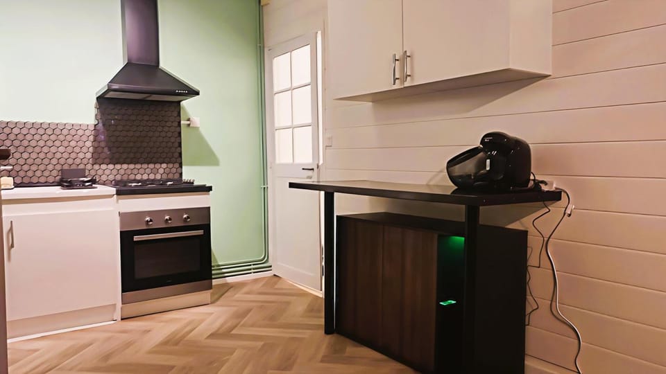 Coffee/tea facilities, kitchen