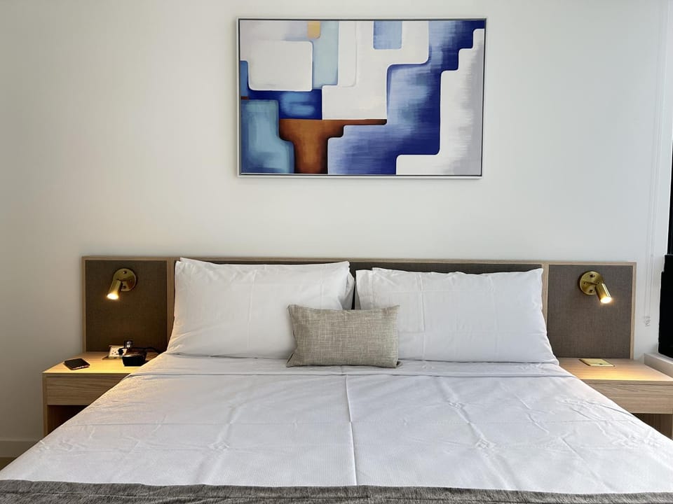 Prime Downtown Location - Amazing Amenities & Top Location Apartment in Miami