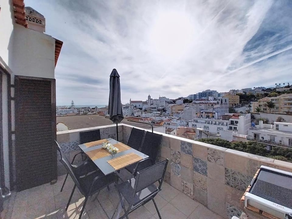 Panorama Old Town sea view Albufeira Apartment in Albufeira