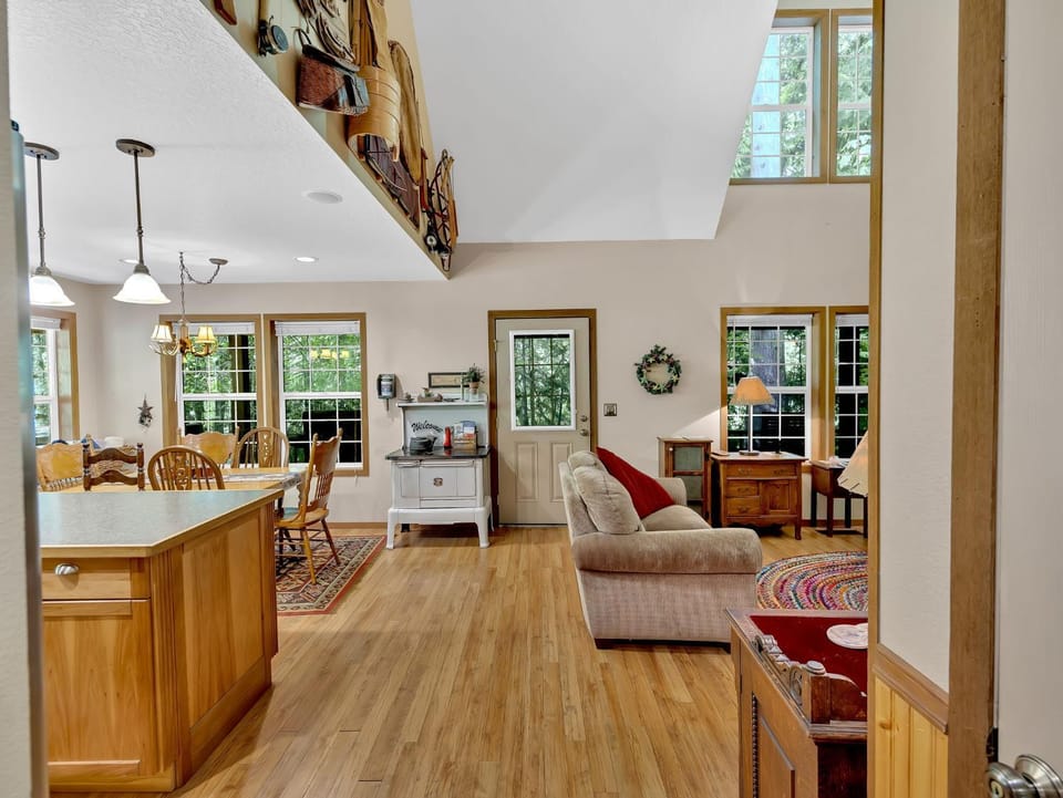 Moose Manor House in Mount Hood Village