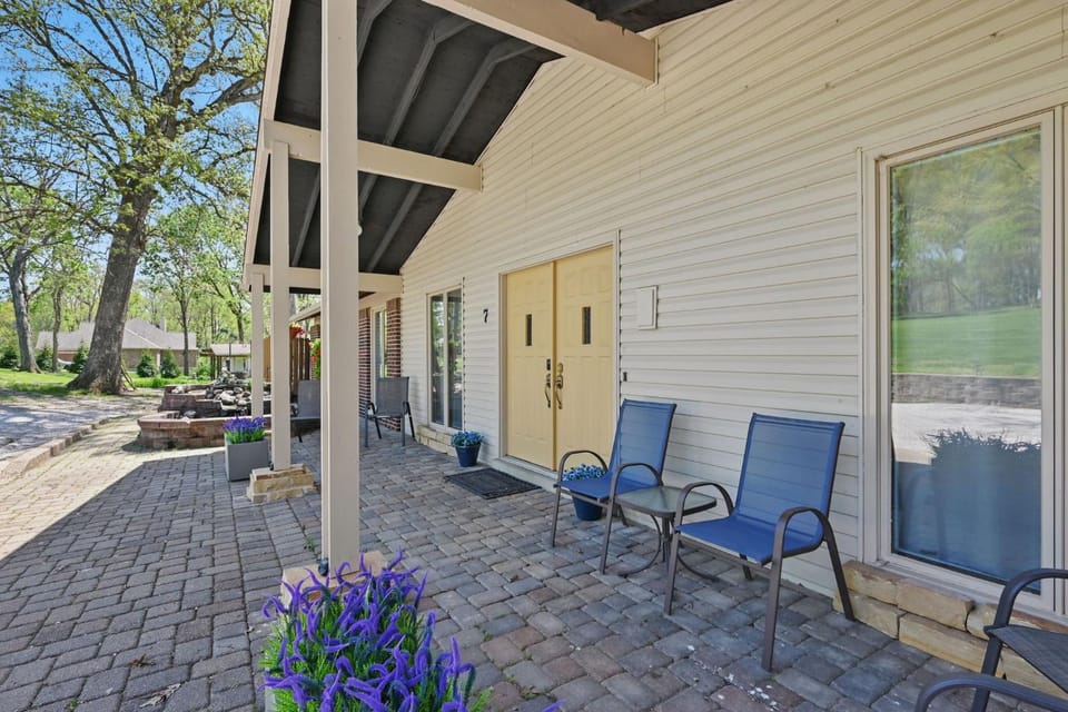 Patio, Facade/entrance, Entertainment