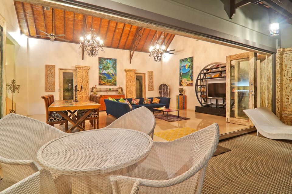 TV and multimedia, Balcony/Terrace, Living room, Dining area