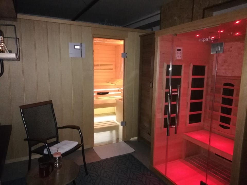 Sauna, Sauna, Spa and wellness centre/facilities