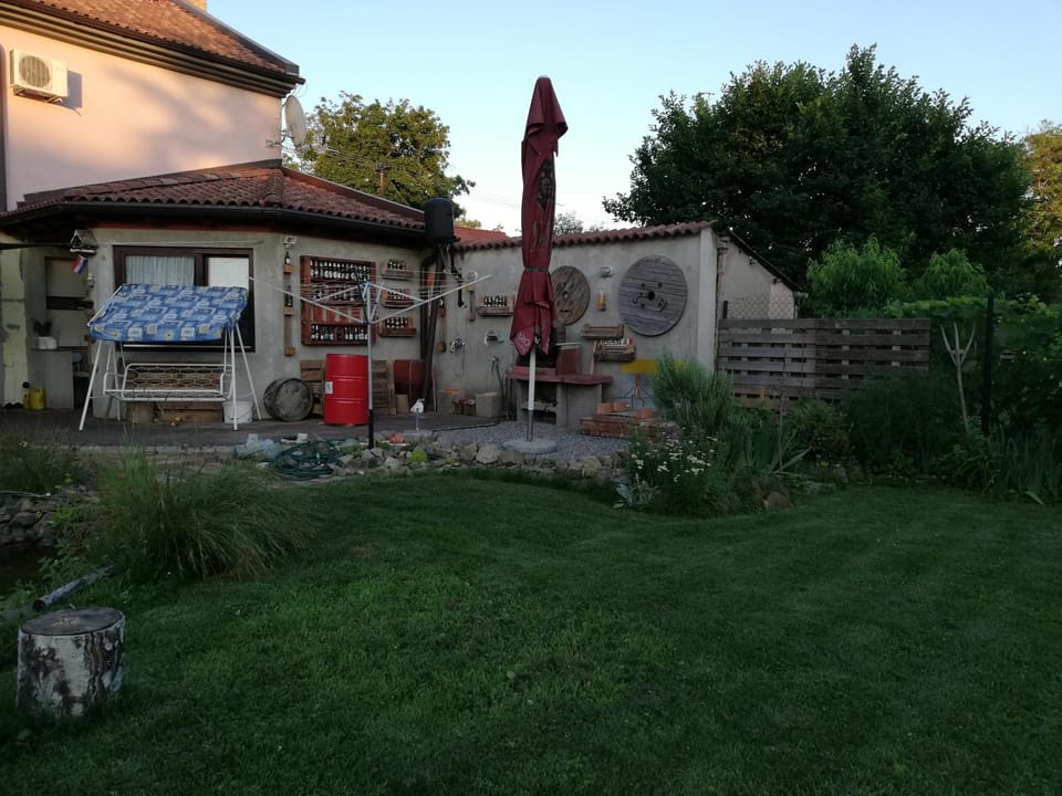 BBQ facilities, Garden