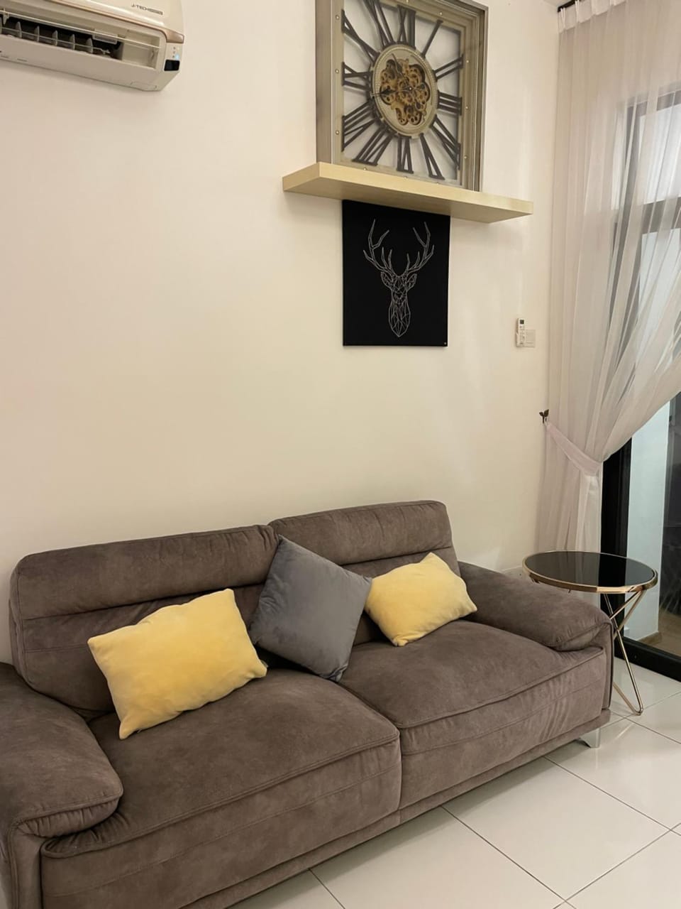 Living room, air conditioner