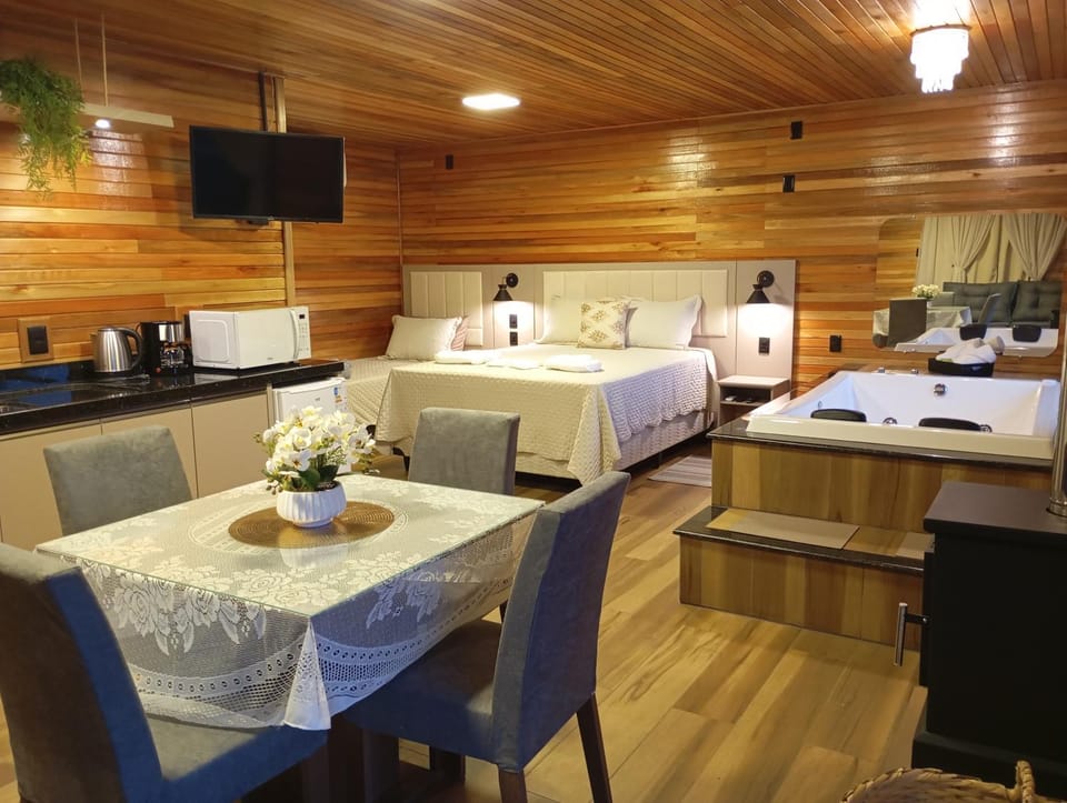 Bed, TV and multimedia, Kitchen or kitchenette, Living room, Photo of the whole room, Bedroom