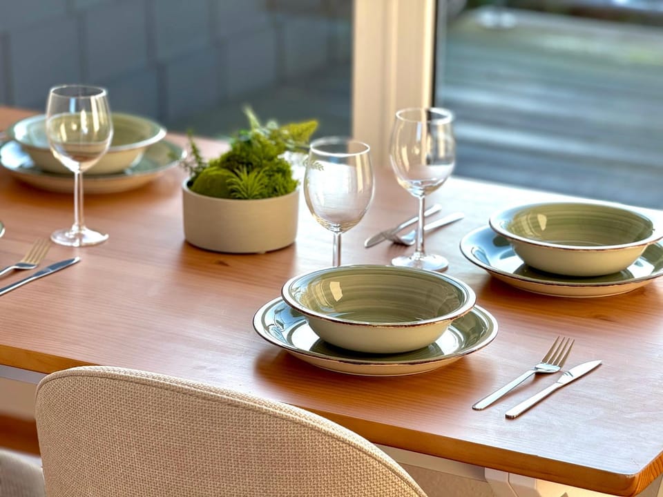Food and drinks, Dining area, Food, Drinks