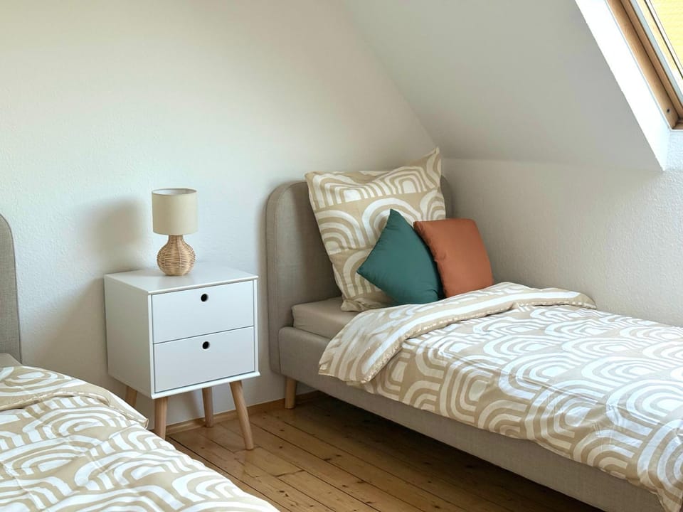 Bed, Bedroom