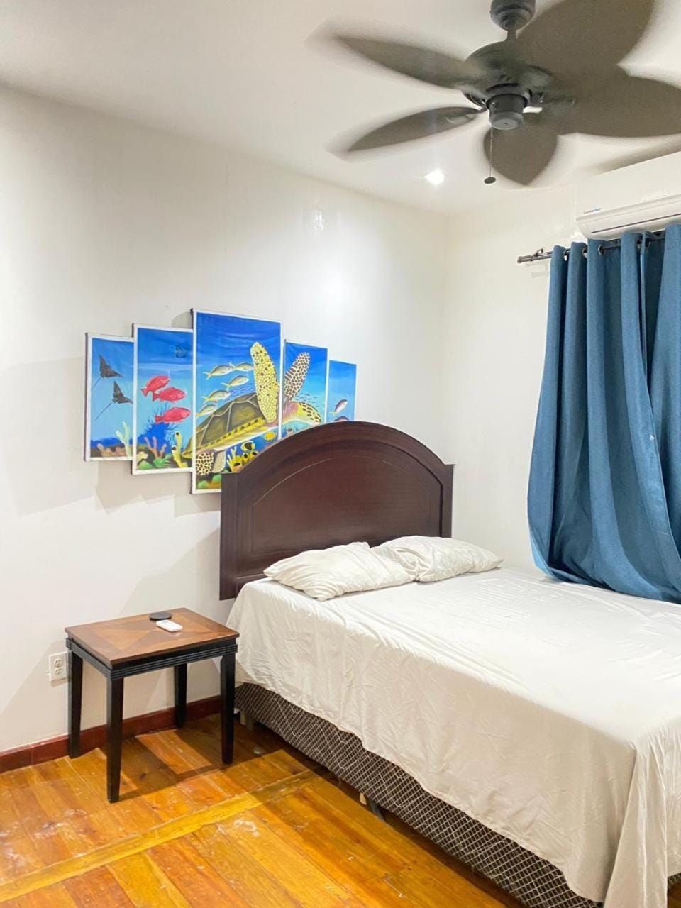 Onat Roatan Casa Apartment in West End