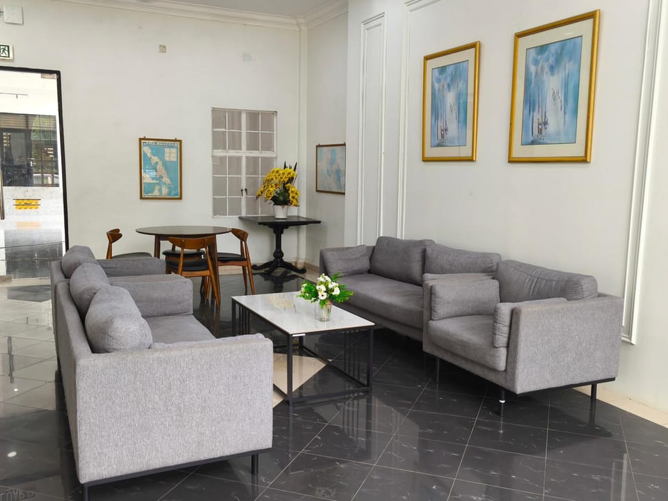 Lobby or reception, Seating area