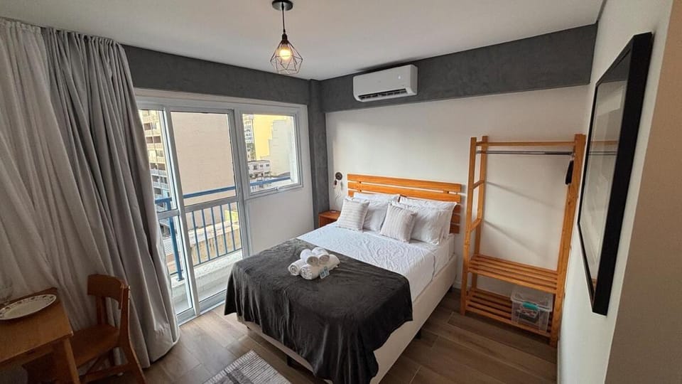 Studio 10 - 50m do Metrô - Piscina na cobertura - Centro SP Apartment in Sao Paulo City