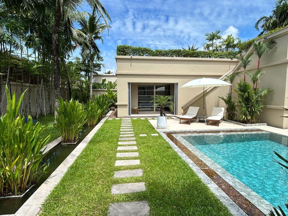 Garden, Swimming pool