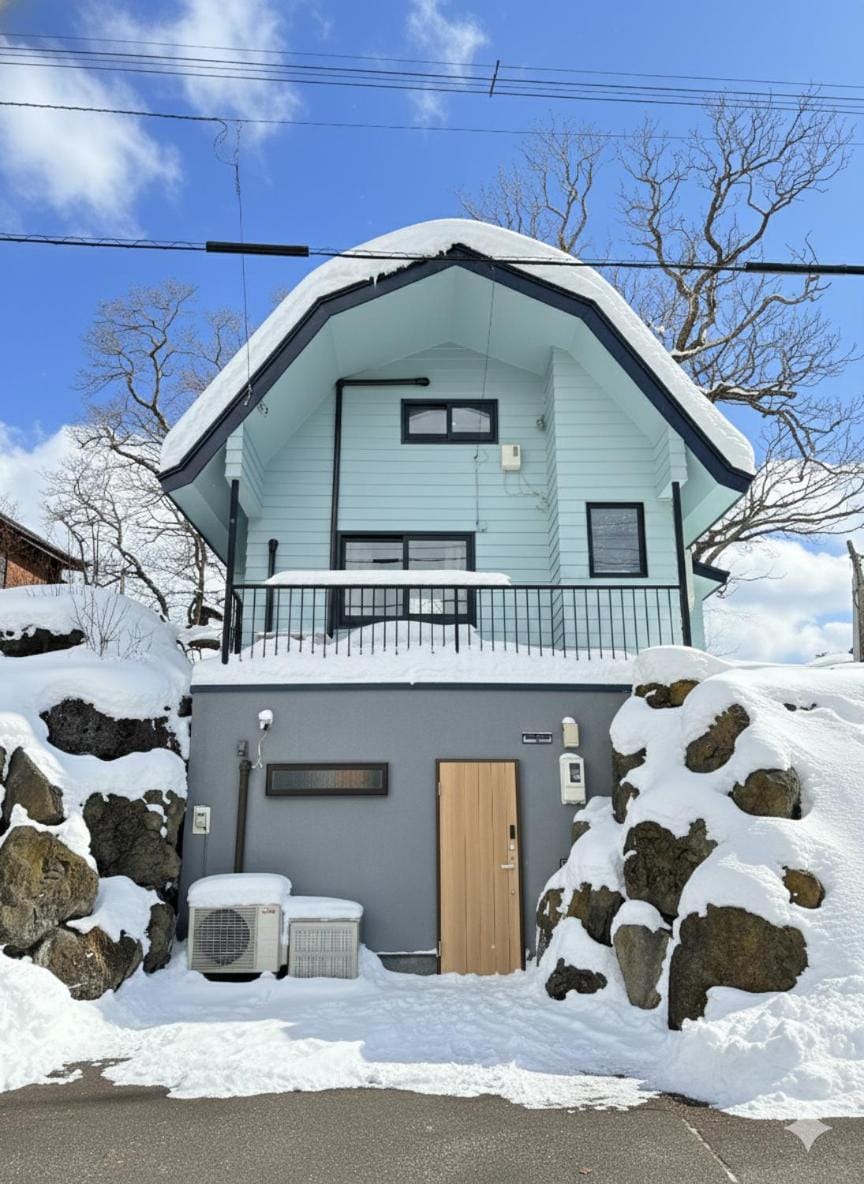 Property building, Day, Winter
