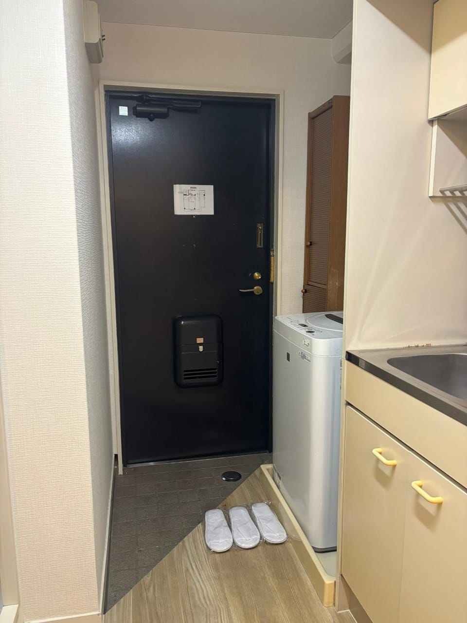 P-Stay広島富士見町303 Bed and Breakfast in Hiroshima