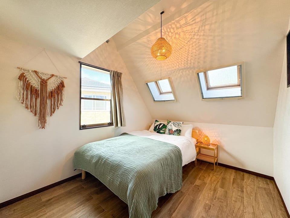 Bed, Photo of the whole room, Bedroom