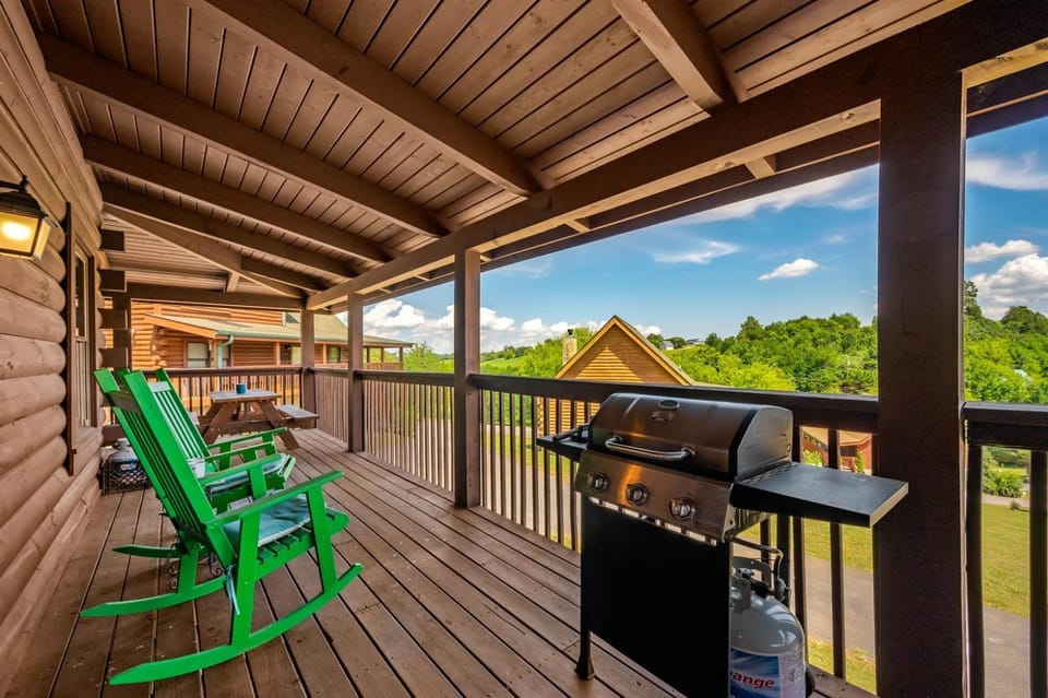 Free Dollywood TixHotTubDog FriendlyA Location House in Sevierville
