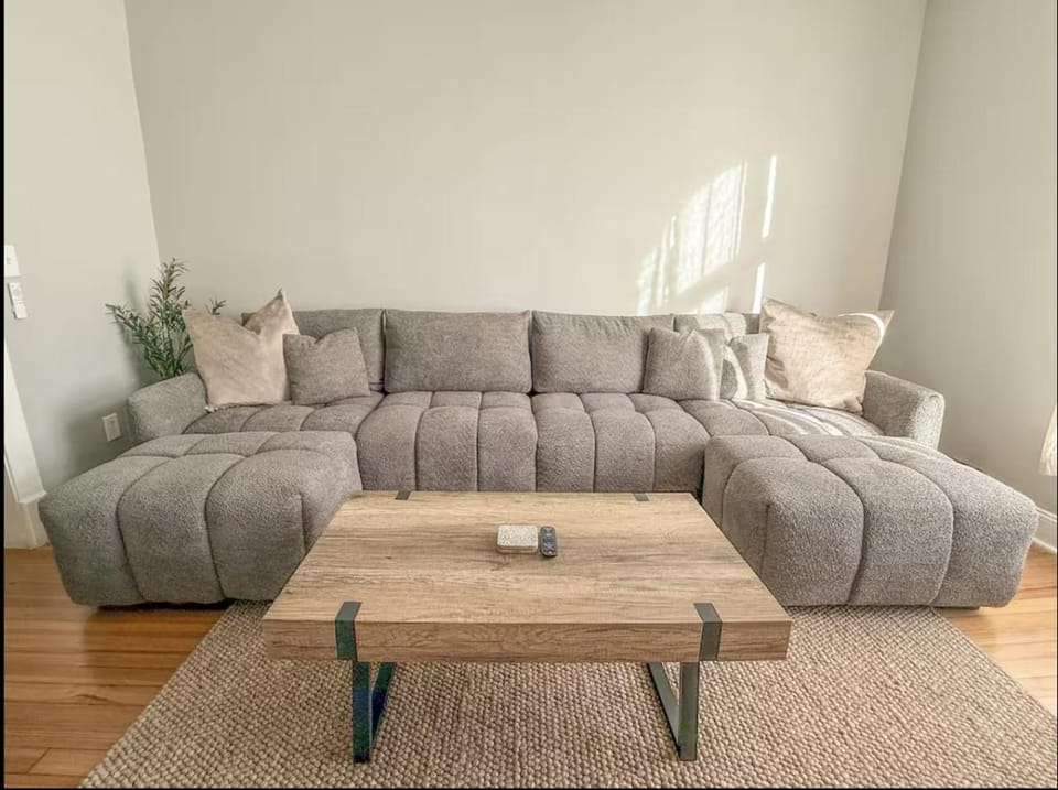 Communal lounge/ TV room, TV and multimedia, Living room, heating, air conditioner