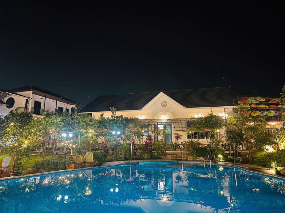 Pool view, Swimming pool