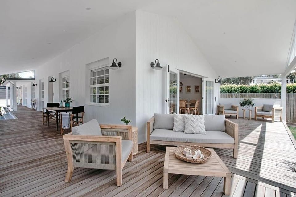 'Beachstone'- Soulful Seaside Escape Near the Sand House in Vincentia