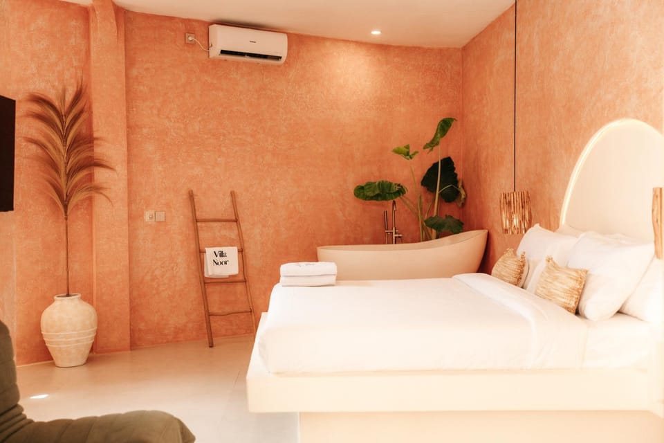 Bed, Photo of the whole room, Bedroom, air conditioner