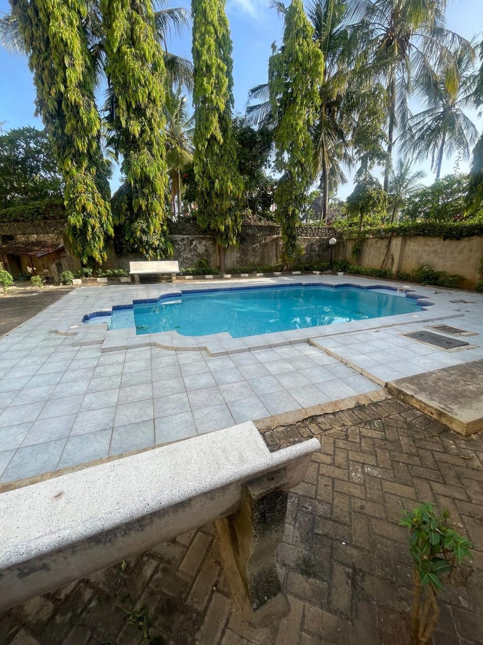 Swimming pool