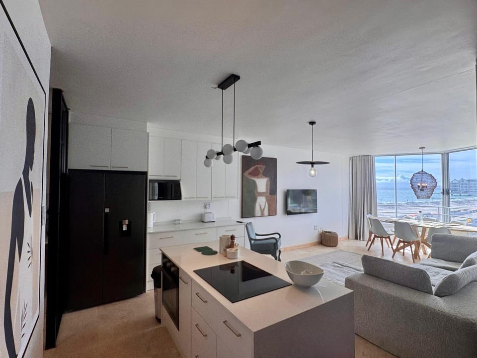 TV and multimedia, Kitchen or kitchenette, Living room