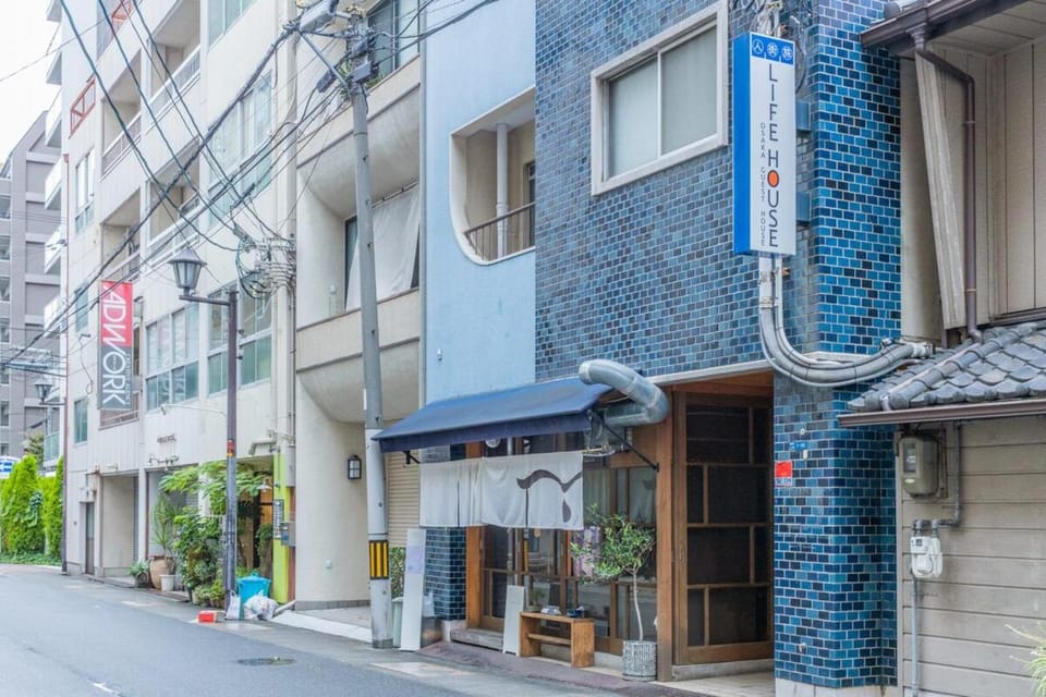 Life House Andoji Osaka Castle & Shinsaibashi Apartment in Osaka