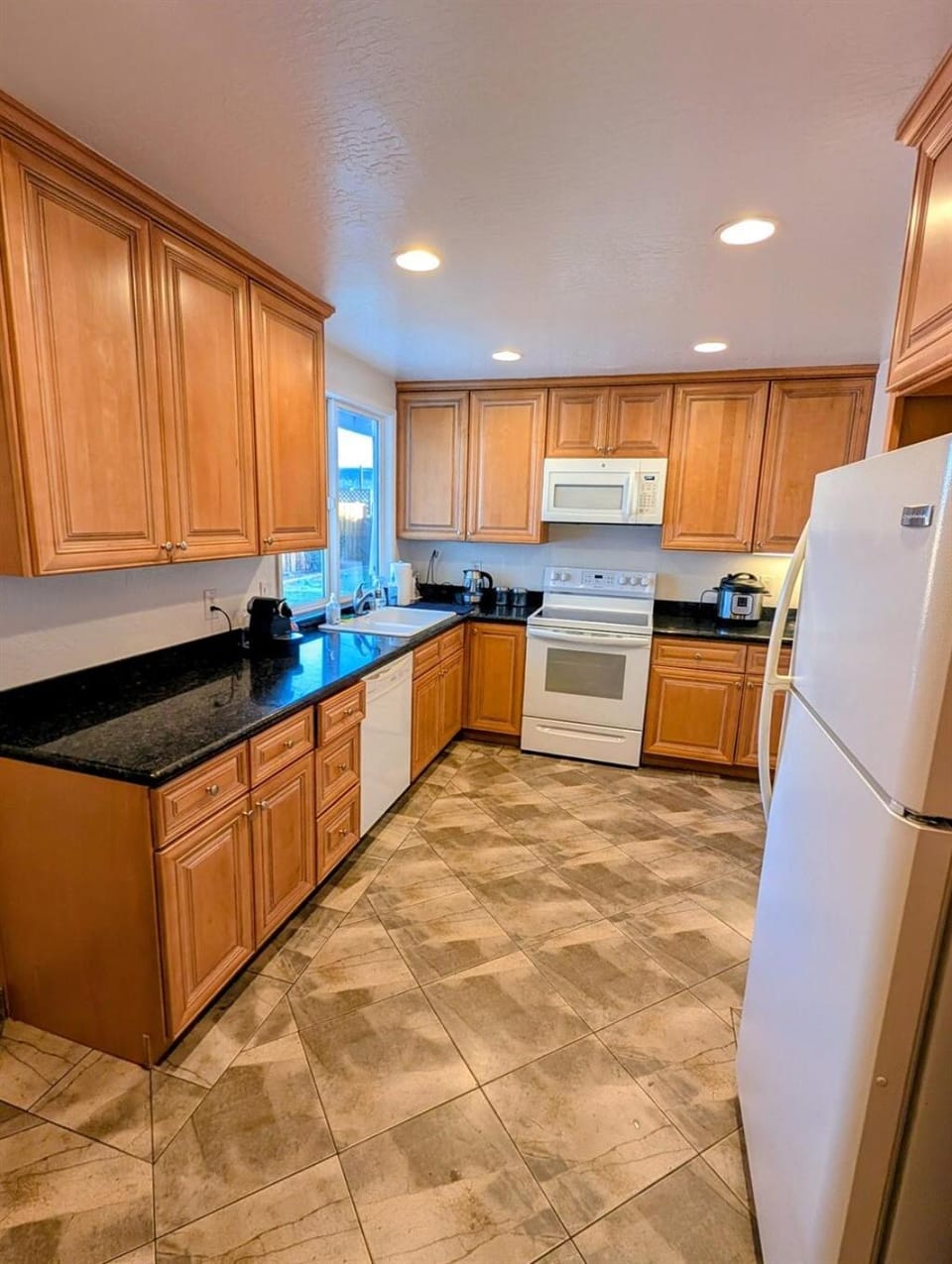 Kitchen or kitchenette, dishwasher, oven, pet friendly, stove, toaster