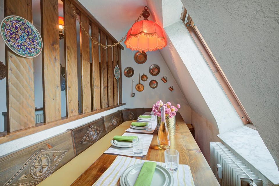 Living room, Dining area