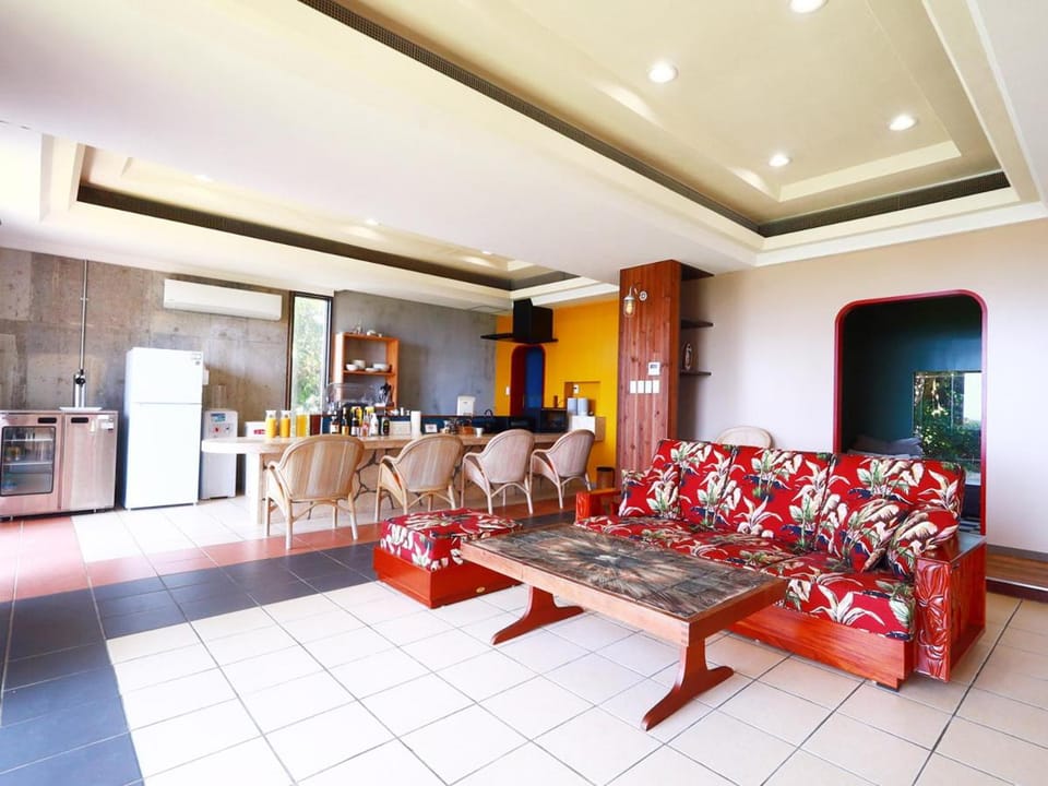Communal lounge/ TV room