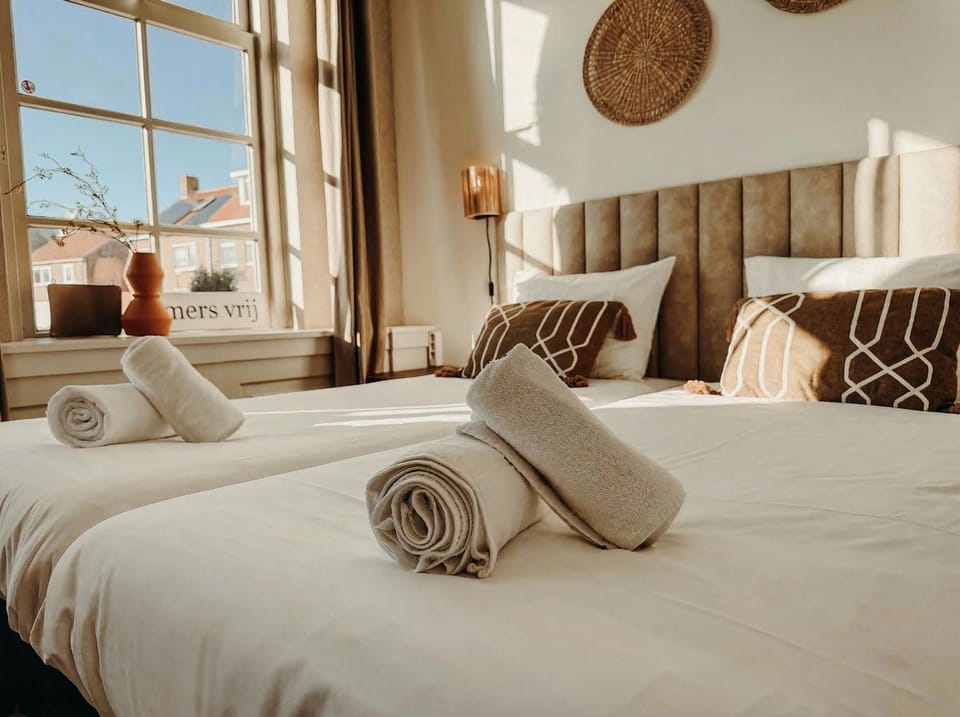 Newly Refreshed Family Retreat in Zoutelande Bed and Breakfast in Zoutelande