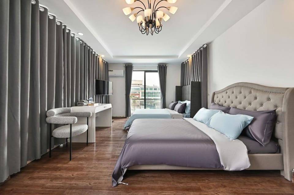 Bed, Photo of the whole room, Bedroom