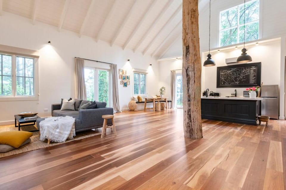 Kitchen or kitchenette, Living room, Seating area