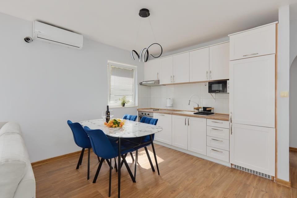 Kotor Vista Seaview 2 apartment by MN Property Apartment in Muo