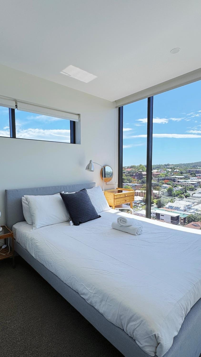 Amazing Views 2BD 2BA Homey Toowong Abode Pool M29 Apartment in Toowong