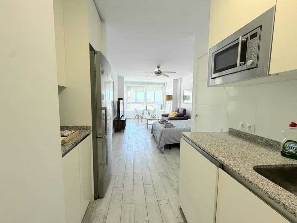 TV and multimedia, Kitchen or kitchenette, stove