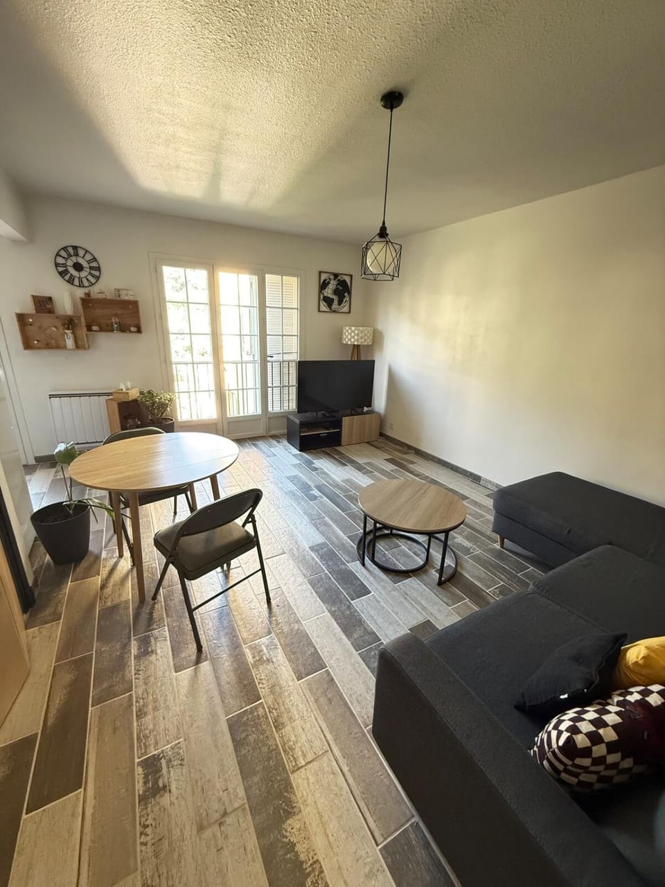 Spacieux studio à deux pas du centre Apartment in Vence