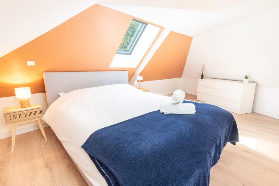 Bed, Photo of the whole room, Bedroom, heating, internet, towels