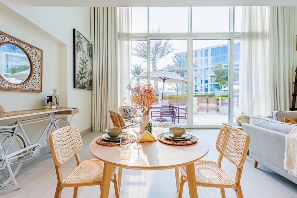 Mamsha Saadiyat - Huge 1 BDR Duplex - Beachfront Luxury - 1 min walk to Mamsha Boulevard, Beach, Restaurants - 5 min to Louvre and Zayed Museum Apartment in Abu Dhabi