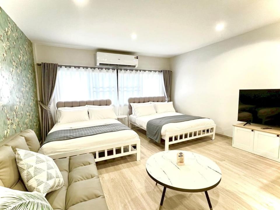 New Apt, Near Siam Paragon, 2 Min to BTS 1BR,4Pax Apartment in Bangkok