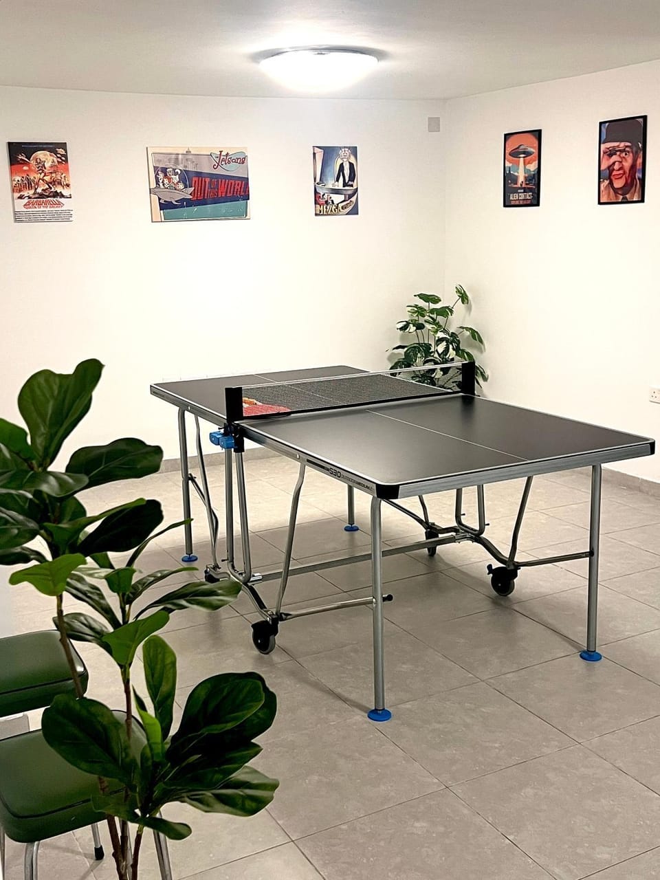 Game Room, Table tennis