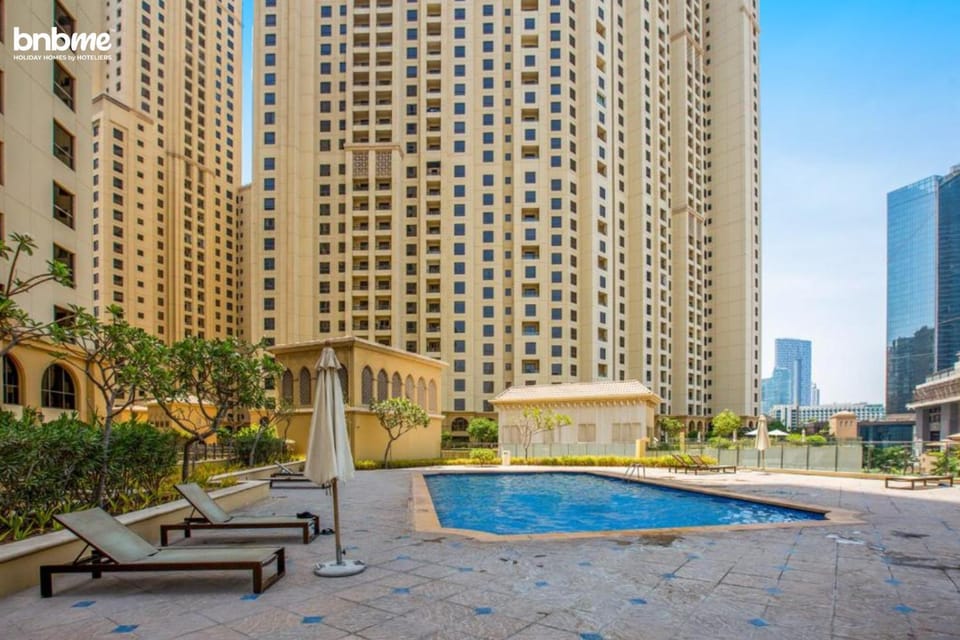 Day, Swimming pool, Swimming pool, sunbed